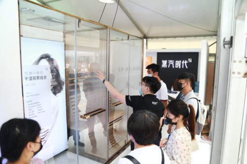 蒸汽时代“蒸淋一体房”惊艳亮相国际厨卫展，受数百经销商追捧